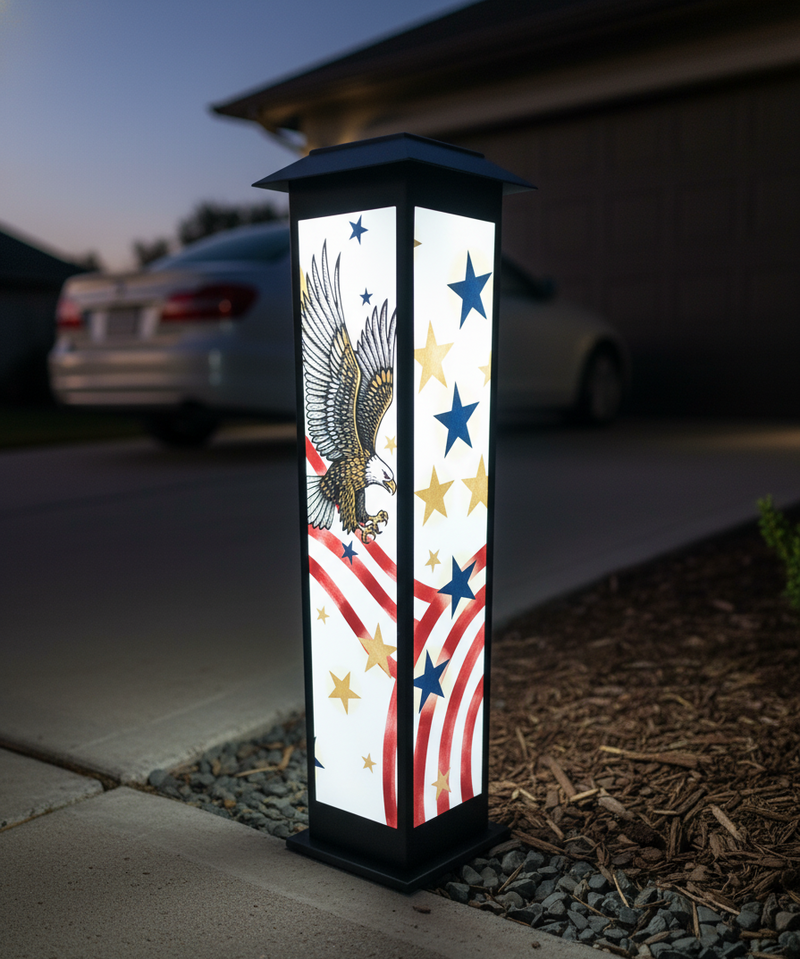 Heritage Eagle™ Patriotic Solar Light — Limited December Edition