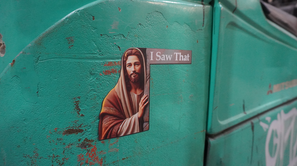 Jesus 'I Saw That' (Funny, 6" x 4", Vinyl Sticker)