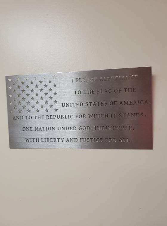 Polished Pledge of Allegiance plaque featuring the American flag and pledge text, ideal for patriotic decor.